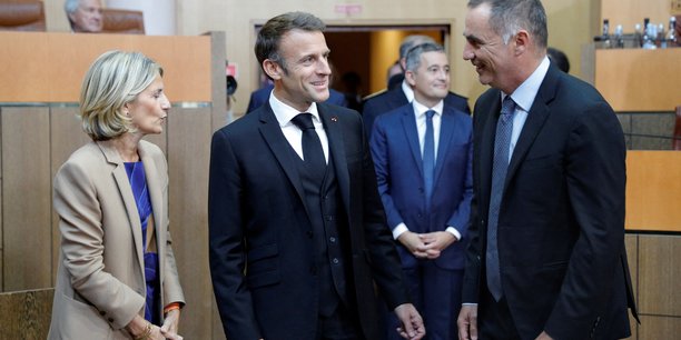 Emmanuel macron en visite en corse[reuters.com]