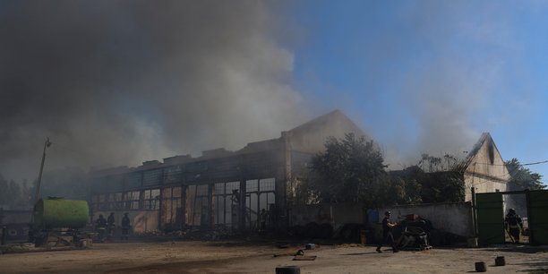 Les suites d'un bombardement russe a kherson, en ukraine[reuters.com]