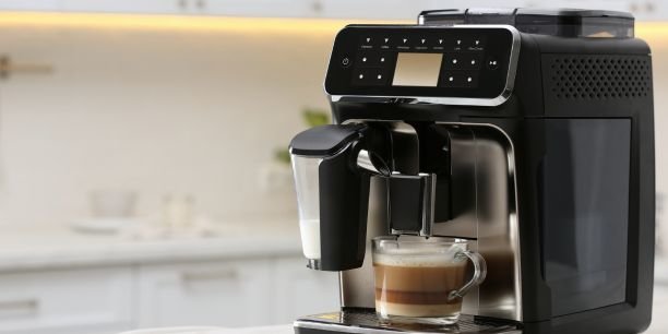 Les 5 meilleures machines à café portables qui prennent très peu de place 