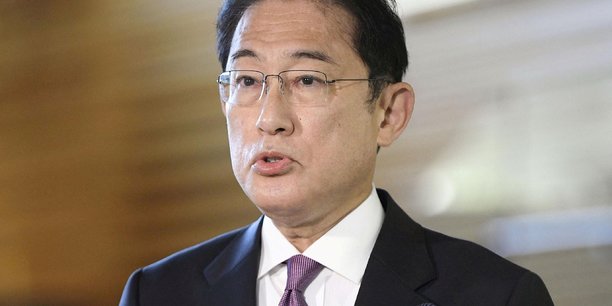 « Nous constatons que le cercle vicieux de la déflation, symbolisé par des prix et des salaires bas et une croissance faible, est en train de s'inverser », a déclaré le Premier ministre du Japon ce jeudi.
