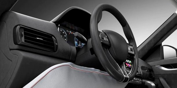 l'équipementier automobile suédo-américain Autoliv est le numéro un mondial des airbags et équipements de sécurité. À Chiré-en-Montreuil, il fabrique principalement des volants.