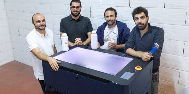 Franck Liguori, Mohamad Koubar, Quentin Leboeuf et Guilhem Peres ont fondé Addimétal avec l'ambition de commercialiser une imprimante 3D équipée de la technique du Binder Jetting.