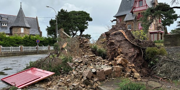La Bretagne, comme ici à Perros-Guirec, a été balayée début novembre par la tempête Ciaran puis par la tempête Domingos.