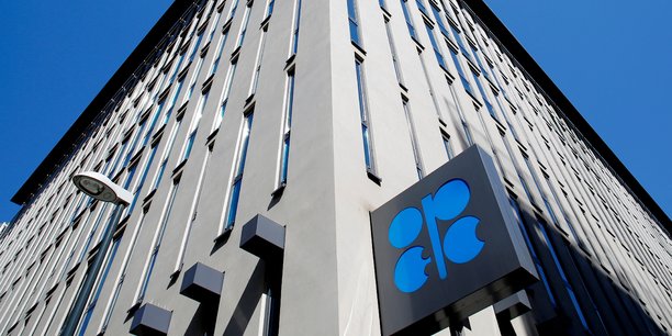 Le logo de l'organisation des pays exportateurs de petrole (opep) a l'exterieur de son siege a vienne[reuters.com]