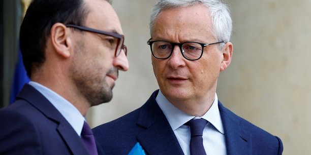 Les ministres Thomas Cazenave (Budget) et Bruno Le Maire (Economie).