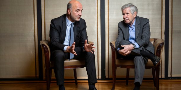 Le premier président de la Cour des comptes, Pierre Moscovici, et l’économiste et essayiste Alain Minc, à Paris mercredi.