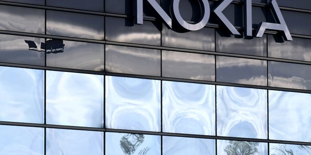 Photo du logo de nokia[reuters.com]