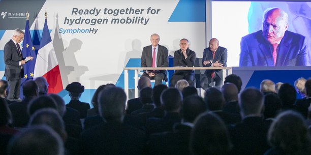 Les trois dirigeants des entreprises actionnaires de Symbio, ainsi que son directeur général, ont précisé leurs attentes sur l'hydrogène dans leur stratégie pour la mobilité.