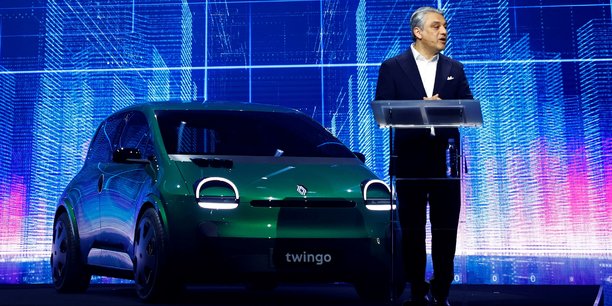 En novembre, Luca de Meo annonçait une future Twingo électrique à 20.000 euros, prévue pour 2026.