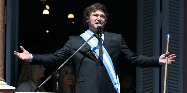 Javier Milei a été officiellement investi président de la République d'Argentine dimanche 10 décembre 2023.