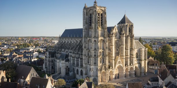 La cathédrale Saint-Etienne, l’un des monuments qui font la réputation de Bourges, distinguée comme capitale européenne de la culture en 2028, avec Skopje en Macédoine et České Budějovice en République tchèque.