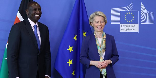 La négociation de cet accord a duré sept mois, ce qui en fait l'un des accords les plus rapides jamais conclus par l'Union européenne. (Image du président kényan et la président de la Commission européenne, lors de la conclusion de l'accord en juin 2023.)