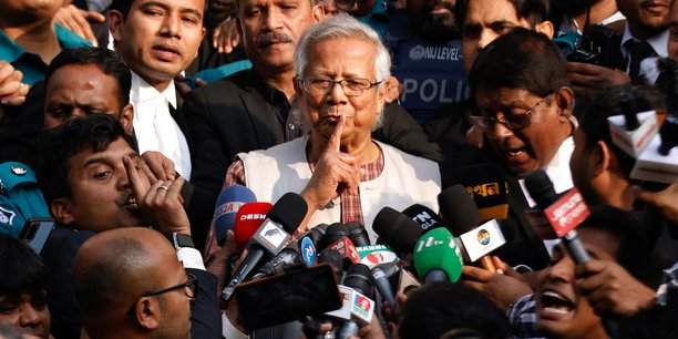 L'économiste et prix Nobel de la Paix, Muhammad Yunus, a pris officiellement, jeudi, la tête du gouvernement intérimaire au Bangladesh.