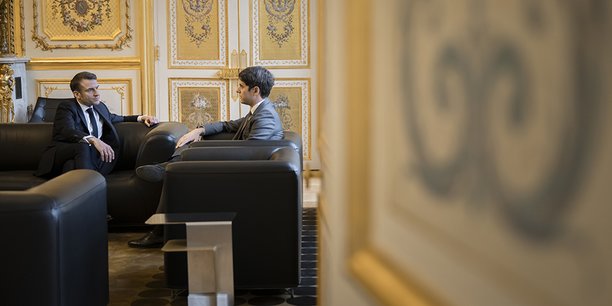 Le 12 janvier, à l’Élysée. Emmanuel Macron et Gabriel Attal après le Conseil des ministres, le premier du nouveau gouvernement.