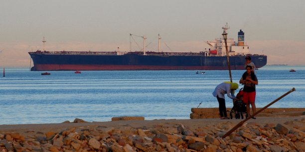 En raison des attaques des Houthis, le volume du commerce via le Canal de Suez a baissé de 42% ces deux derniers mois.