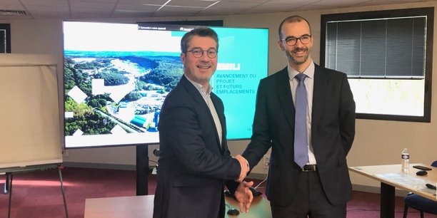 Le maire de Montluçon, également président de Montluçon Communauté, Frédéric Laporte, se félicite de l'installation prochaine d'un usine de conversion de lithium dans l'agglomération. Ici avec Alan Parte (à droite), vice-président en charge des projets lithium chez Imerys.