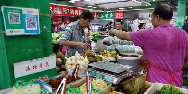 Le principal frein à l'inflation en Chine est les prix des denrées alimentaires, qui ont baissé de -5,9% en glissement annuel en janvier, soit le niveau le plus bas jamais enregistré, d'après un économiste.