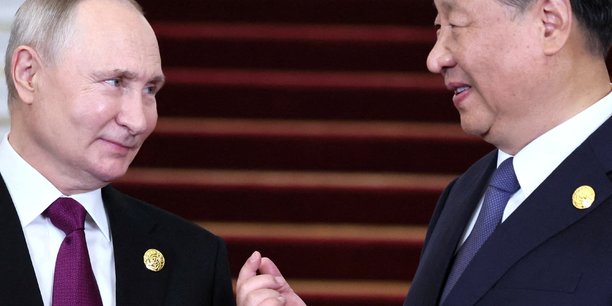 Photo d'archives: le president russe vladimir poutine s'entretient avec le president chinois xi jinping[reuters.com]