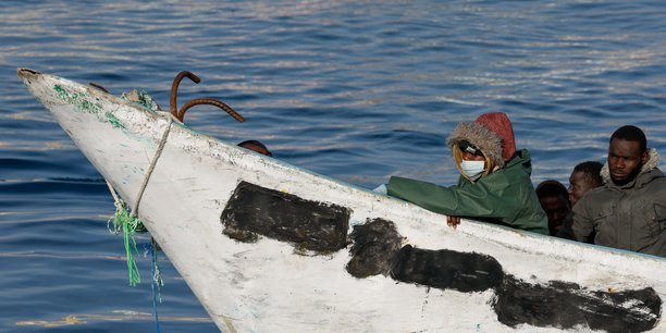 Des migrants arrivent au port d'arguineguin, sur l'ile de grande canarie[reuters.com]