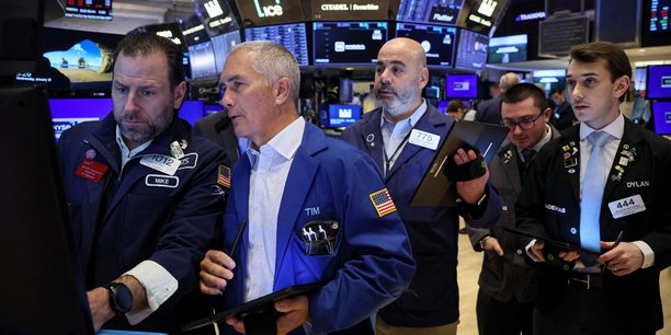 Photo de traders a la bourse de new york (nyse)[reuters.com]