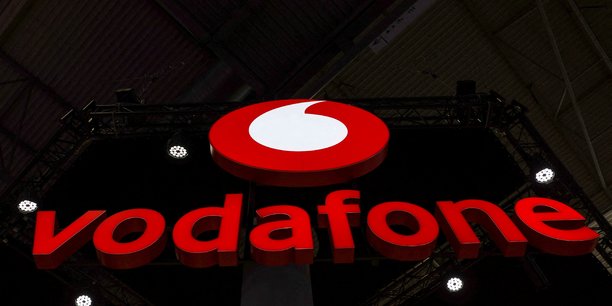 Le logo de vodafone est affiche lors du mobile world congress mwc 2023 a barcelone[reuters.com]