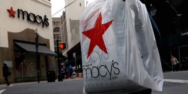 En janvier, Macy's a annoncé une réduction de 3,5% de ses effectifs « pour devenir une entreprise plus rationalisée ».