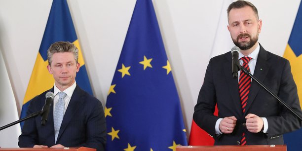 Le ministre polonais de la defense, wladyslaw kosiniak-kamysz et homologue suedois pal jonson[reuters.com]