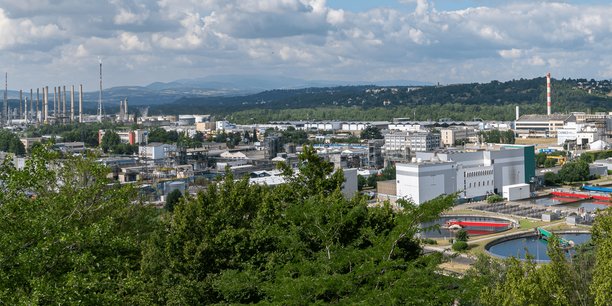 Le tribunal judiciaire de Lyon a ordonné une expertise indépendante sur le rôle des chimistes Arkema et Daikin dans la pollution aux substances perfluorées dans le Rhône, au sud de l'eau.