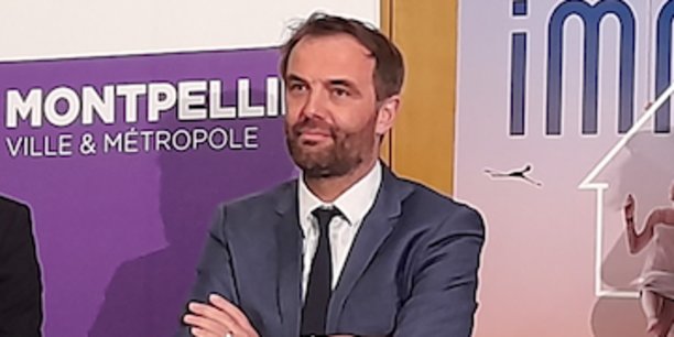 Michaël Delafosse au salon de l'immobilier de Montpellier, le 15 mars 2024, regrette que le ministre du Logement, invité par Midi Libre quelques jours plus tôt, ne soit pas venu le rencontrer.