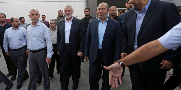 Le chef du hamas a gaza, yahya al-sinwar, le chef du hamas, ismail haniyeh, et un haut dirigeant du hamas, khalil al-hayya dans le sud de la bande de gaza[reuters.com]