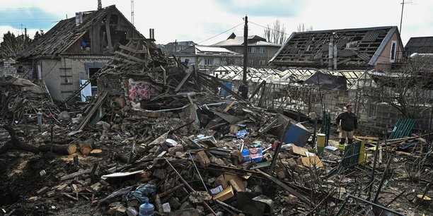 Site de batiments residentiels endommages lors d'une attaque de drone russe, a zaporijjia[reuters.com]