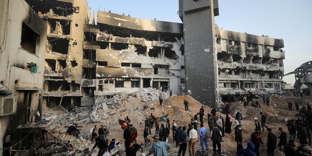 L'hopital al chifa de gaza, en ruines, apres deux semaines d'attaques israeliennes[reuters.com]