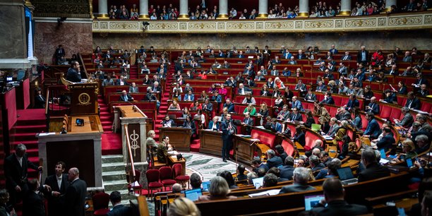 Le texte de la députée écologiste de la Drôme Marie Pochon a été approuvé par 89 voix contre 66, la gauche votant pour et la majorité contre.
