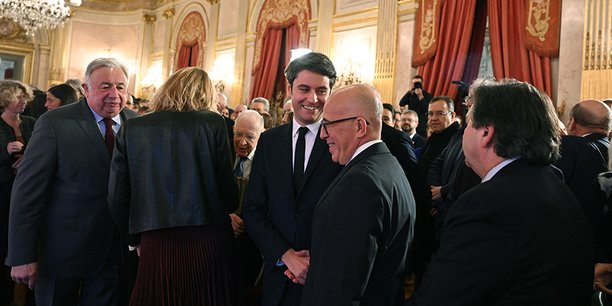 Le Premier ministre avec Éric Ciotti et Gérard Larcher (à gauche) à l’Assemblée nationale, le 16 janvier.