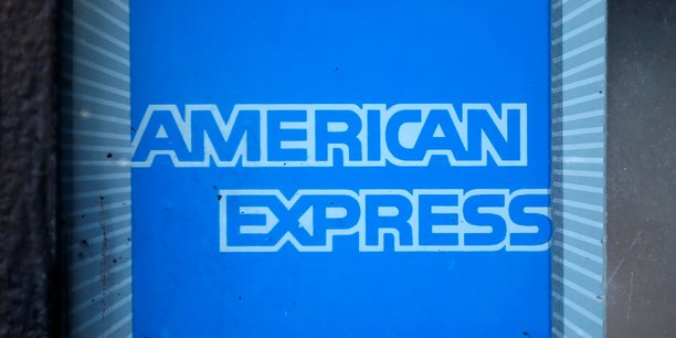 Le logo de la societe american express[reuters.com]