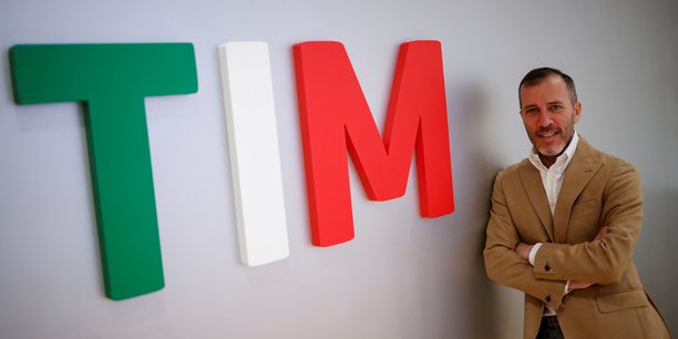 Photo d'archives: le directeur general de telecom italia (tim) pietro labriola[reuters.com]