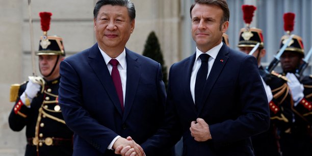 Emmanuel macron a accueilli lundi a l'elysee le president chinois xi jinping, en visite d'etat en france[reuters.com]