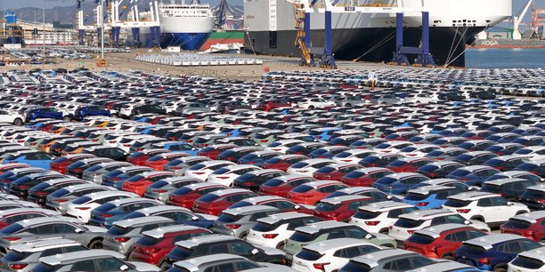 Des voitures destinees a l'exportation, au port de yantai[reuters.com]