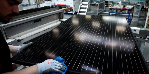 Une usine de panneaux photovoltaiques pres de nantes[reuters.com]