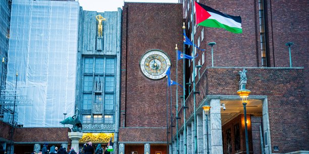 Photo d'archives: le drapeau palestinien dans la cour de l'hotel de ville d'oslo[reuters.com]