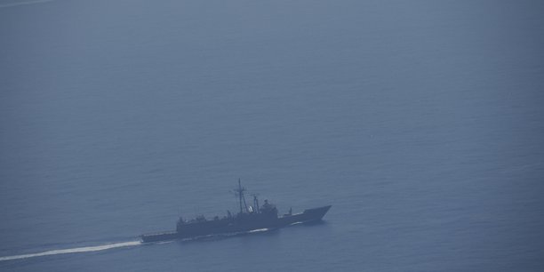 Des navires de guerre chinois sont photographies alors qu'ils naviguent a un endroit non divulgue dans les eaux autour de taiwan[reuters.com]