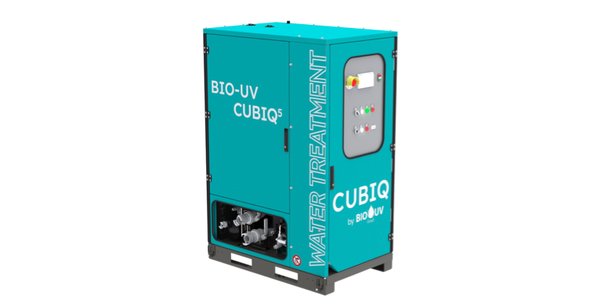 Bio-UV lance CUBIQ, une unité mobile de traitement des eaux usées qui a vocation à être installées à la sortie des stations d'épuration pour ajouter un traitement supplémentaire rendant l'eau réutilisable pour de petits usages urbains.