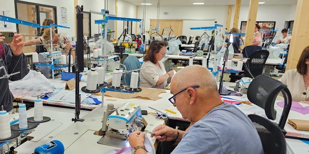 FMS emploie 90 personnes dans ses ateliers textiles à Peyrehorade (Landes) et Bayonne (Pyrénées-Atlantiques).