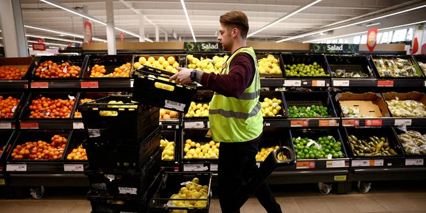 Le ralentissement des prix de l'alimentation a été le principal facteur d'apaisement de l'inflation au Royaume-Uni en mai.