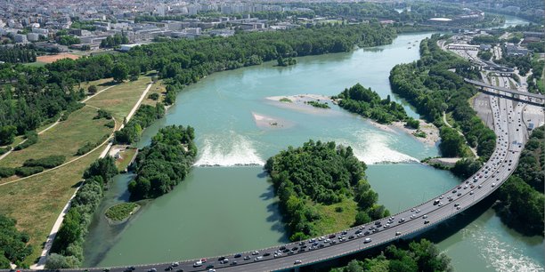 Veolia vient de remporter le contrat de gestion et de modernisation de la station d'épuration de Saint-Fons, dans le sud de Lyon. D'une durée de six ans, il s'élève à 100 millions d'euros et se veut placé sous le signe de la sobriété.