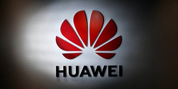 Face aux solutions américaines, le géant chinois Huawei a développé son propre système d'exploitation, HarmonyOS.