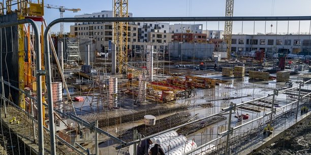 Entre juillet 2023 et juin 2024, 347.900 logements ont été autorisés à la construction, soit 15,3% de moins que lors des 12 mois précédents.