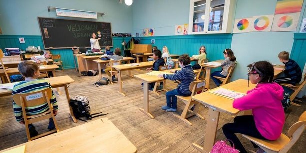 1,3 million d'écoliers de maternelle pourraient être exposés en classe à une chaleur excédant les 35°C d'ici 2030, menaçant le droit à l'éducation, selon Oxfam qui s'appuie sur une étude du cabinet EcoAct.