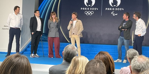 Dispositif hors-norme et tout le monde sur le pont pour couvrir les Jeux Olympiques et proposer 50 heures de direct par jour sur France 2 et France 3. Diffuseur hôte, le groupe France Télévisions mobilise toutes ses équipes, y compris ses journalistes de la rédaction comme Laurent Delahousse, son service des sports et ses animateurs.