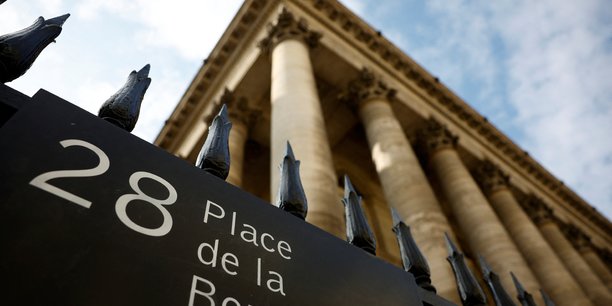 Ancien batiment de la bourse de paris[reuters.com]